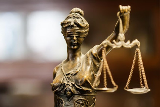 A INVIOLABILIDADE DA DIGNIDADE DA PESSOA HUMANA NO SISTEMA DE EXECUÇÃO PENAL: O ESTADO DE COISAS INCONSTITUCIONAL E OS DESAFIOS DA RESSOCIALIZAÇÃO